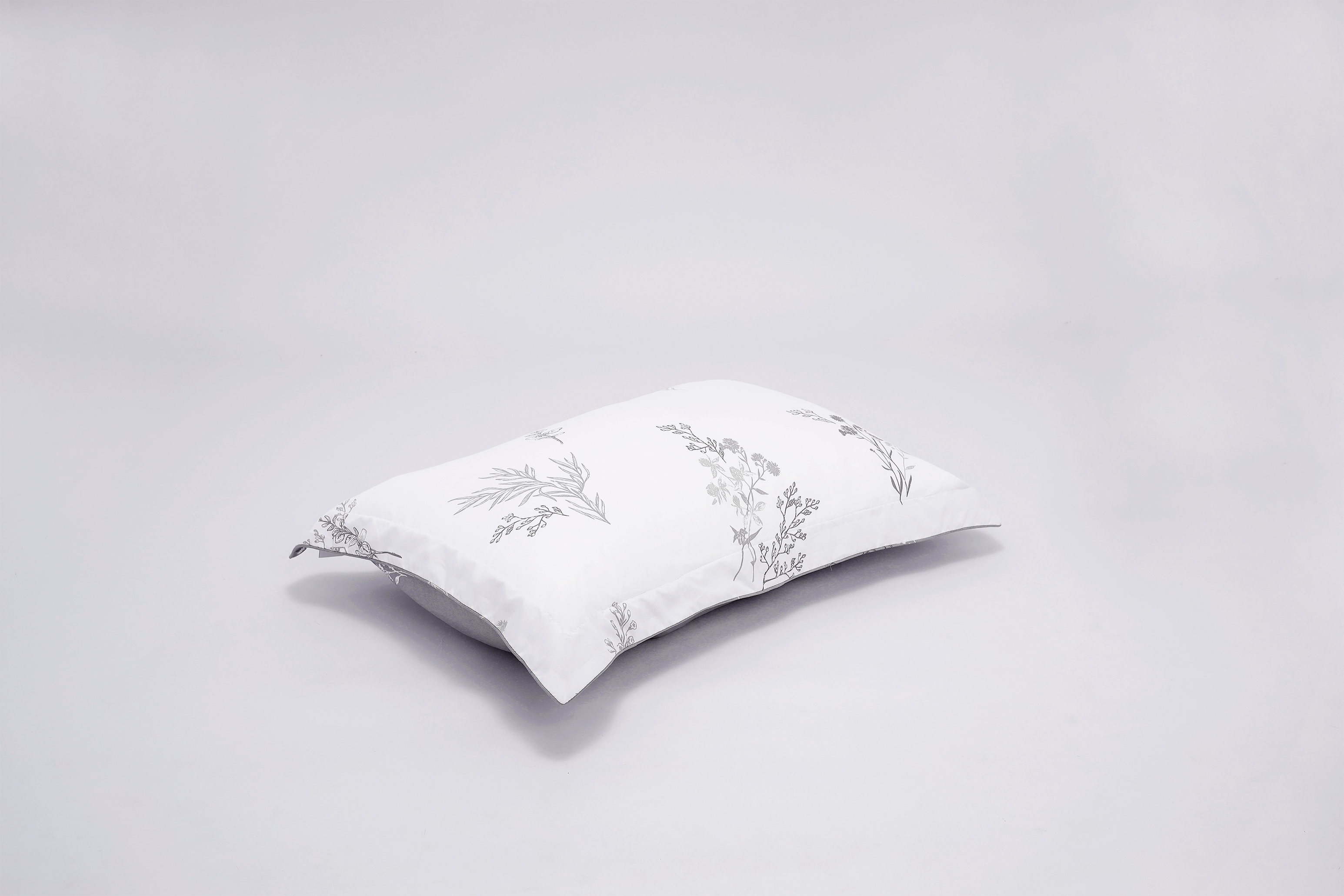 Ruột Gối Nằm Có Vỏ Microfiber K-Bedding by Everon
