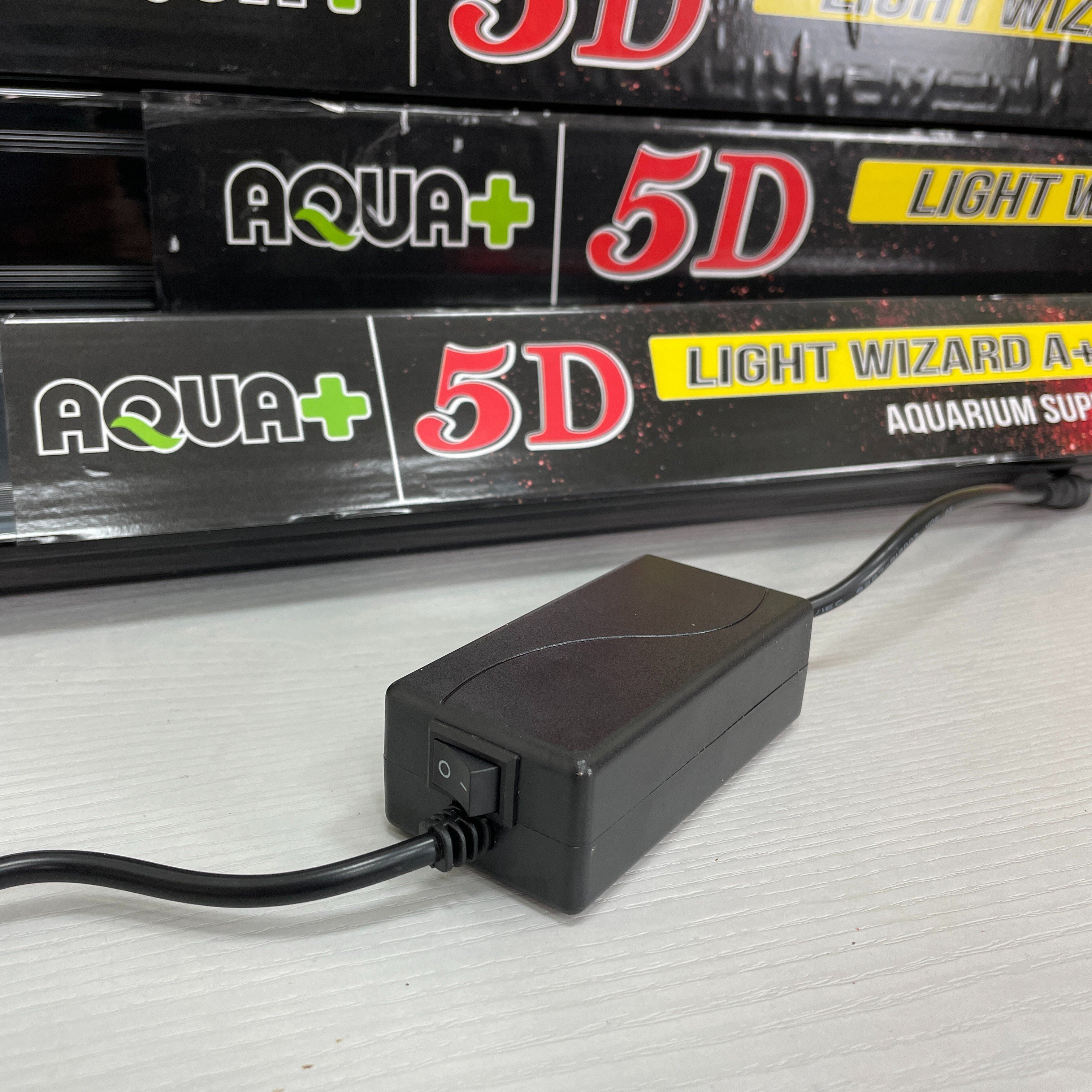 ĐÈN LED bể cá cánh