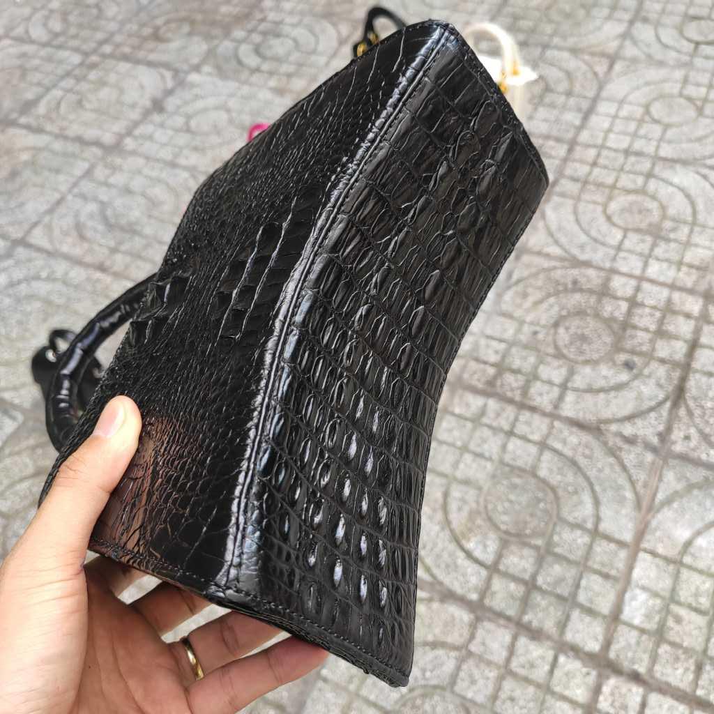Túi nữ thiết kế Thời trang siêu dễ thương. Gù cá sấu đẹp đẳng cấp!