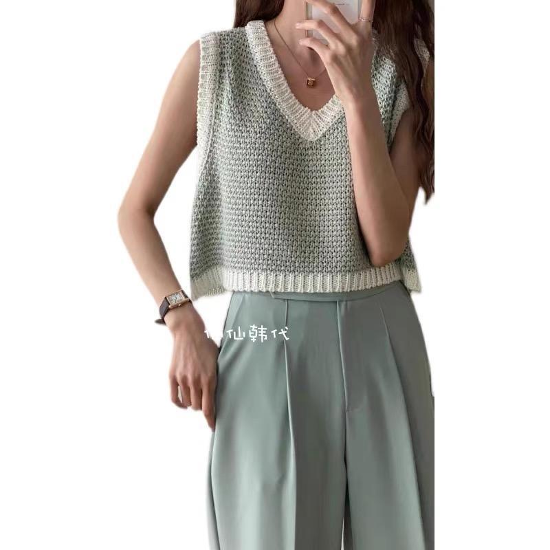 MS882 Áo sát nách nữ len mongtoghi phối viền màu cổ tim dáng ngắn