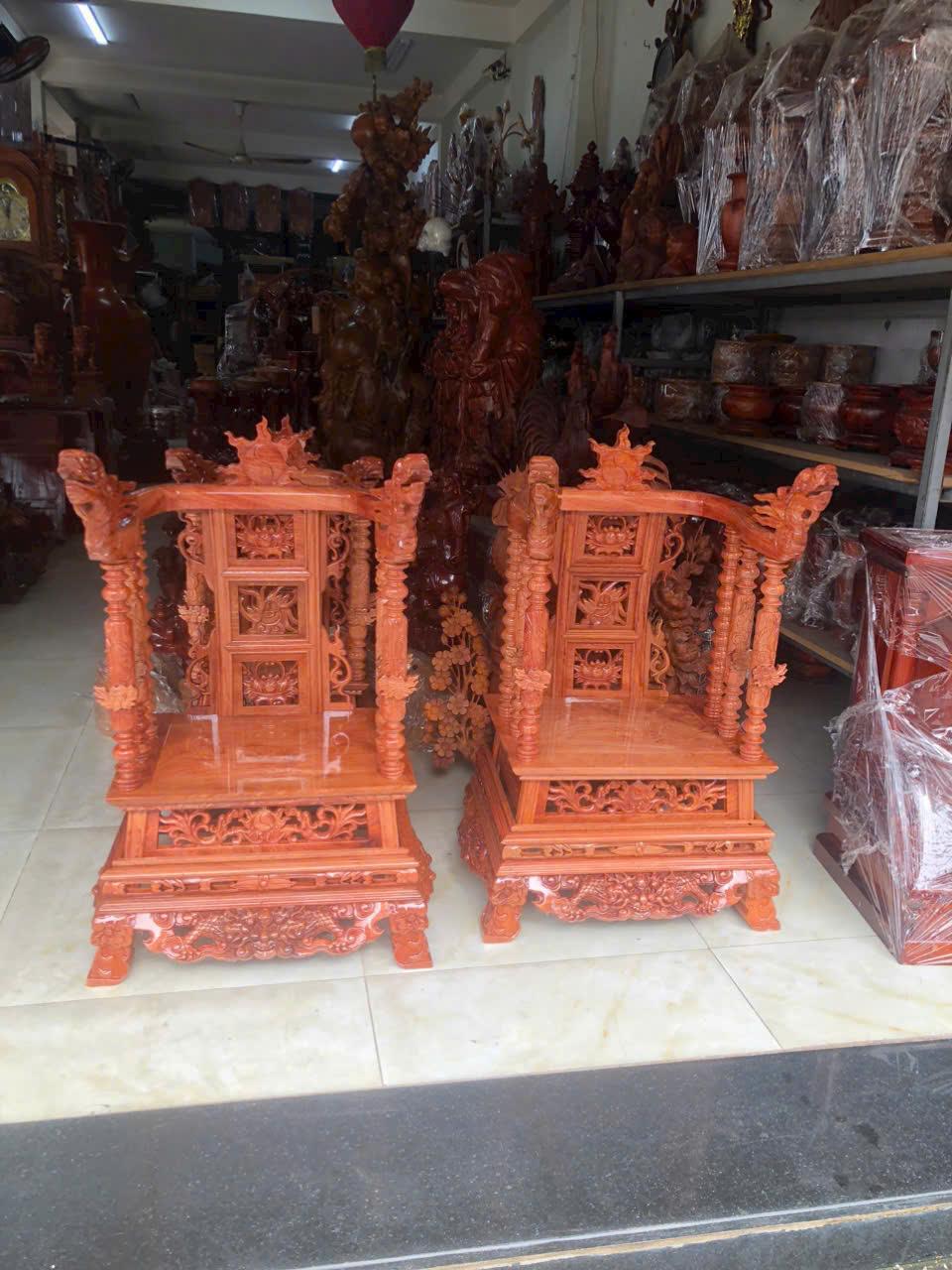 Ngai thờ gỗ hương ngai triện, Ngai thờ gỗ - Long ngai gỗ hương