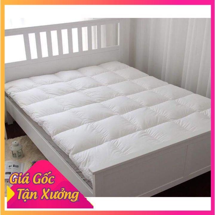 Chăn trần trắng trơn T300  cao cấp