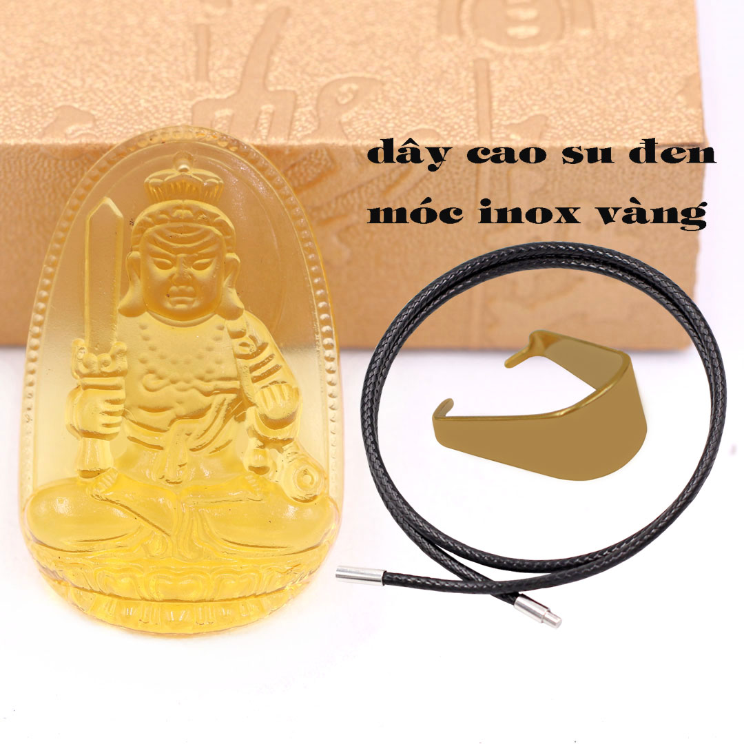 Mặt Phật Bất động minh vương thuỷ tinh vàng 3.6 cm kèm móc và vòng cổ dây cao su đen, Mặt Phật bản mệnh