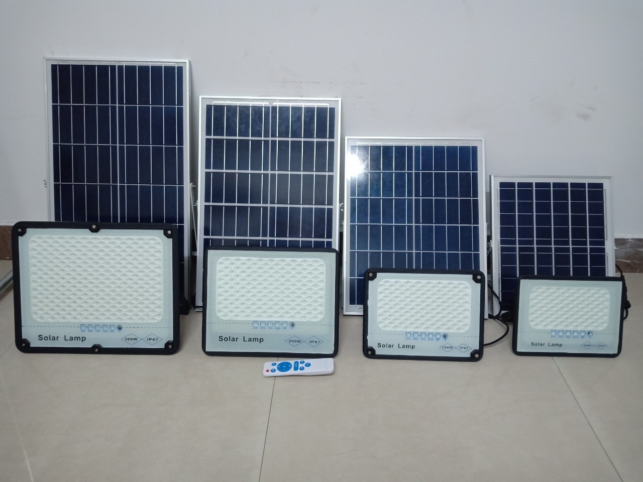 Đèn Năng Lượng Mặt Trời 50W- Đèn Chống Lóa 50W | Sản phẩm sử dụng 100% năng lượng mặt trời, có điều khiển từ xa tiện lợi và thông minh