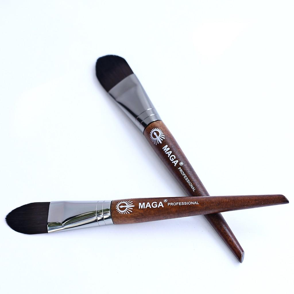 Cọ Nền Mỏng MAGA FOUNDATION BRUSH SMALL 19