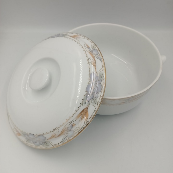 Âu sứ 2 tai có nắp nắp đậy decor hoa dây viền vàng cao cấp
