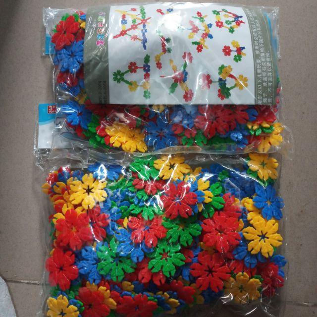 Bộ xếp hình hoa mầm non giúp bé phát triển tư duy tông cai