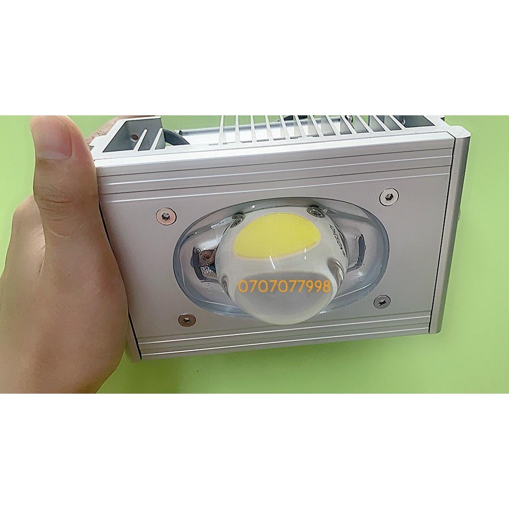 Đèn pha led prolux P18 50W goodlight 100% chính hãng chiếu sáng tàu biển tàu cá, chiếu hắt tòa nhà, chiếu sân bóng,