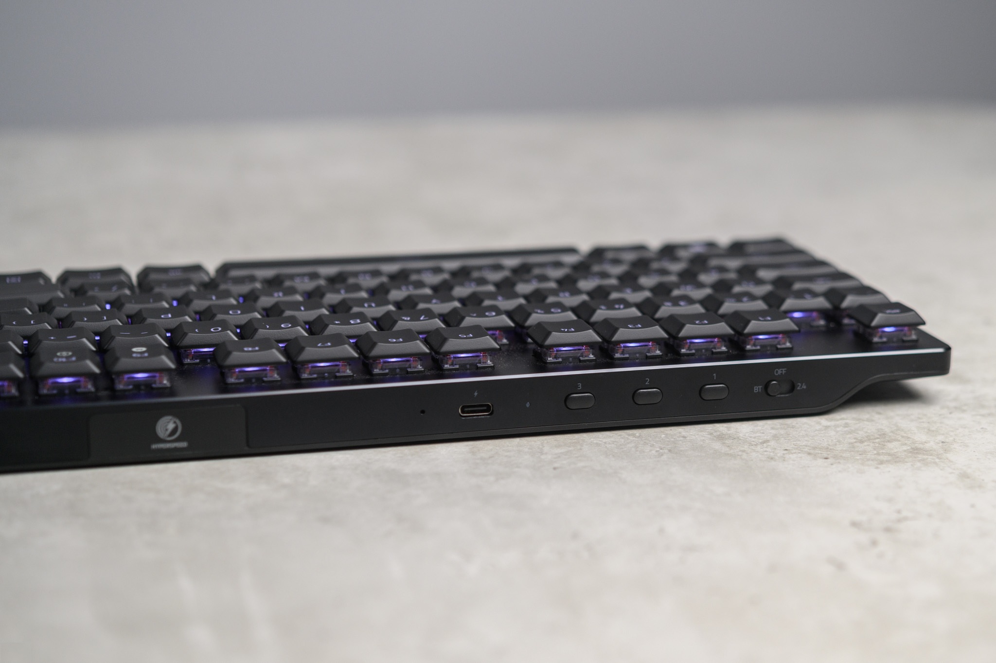 Bàn phím Gaming không dây Razer DeathStalker V2 Pro Low Profile Optical - Hàng chính hãng