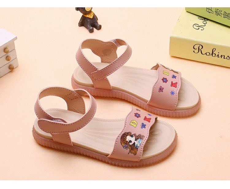 Sandal bé gái quai hậu da mềm cao cấp đế dẻo chịu nước kháng khuẩn nhanh ráo họa tiết công chúa cho bé gái 3 - 12 tuổi SG51