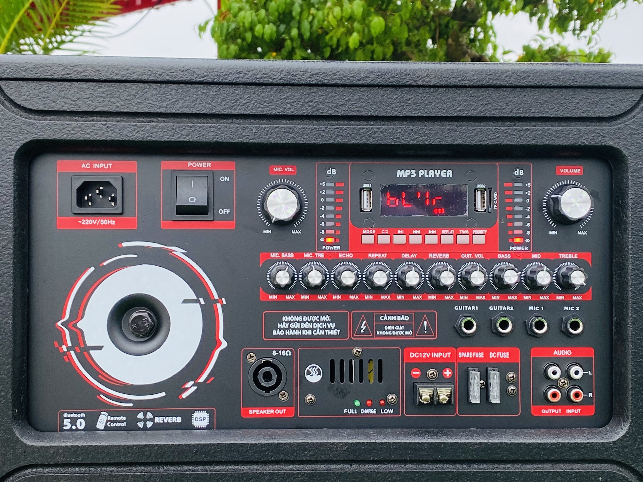 Loa Kéo Karaoke Cao Cấp MTMAX BK56PRO, Công Suất 1000W Mạnh Mẽ, Âm Thanh Cực Căng, Trang Bị 2 Bass Đôi 40, 4 Trung, 2 Treble Đảm Bảo Âm Thanh Đầu Ra Sống Động, Thích Hợp Karaoke, Sự Kiện Chuyên Nghiệp, Kèm 2 Micro Cao Cấp, Hàng Chính Hãng