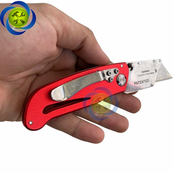 Dao rọc cáp Workpro WP211003 gấp gọn thân nhôm màu đỏ