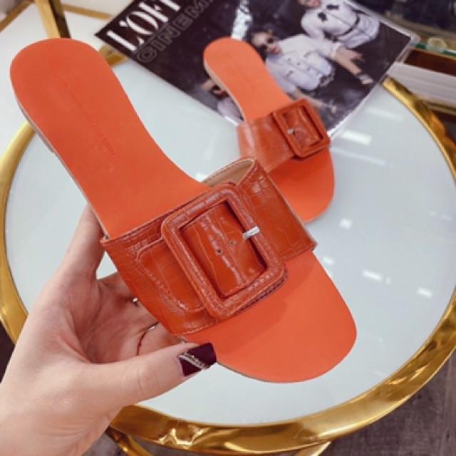 Dép quai ngang khóa vuông da rắn