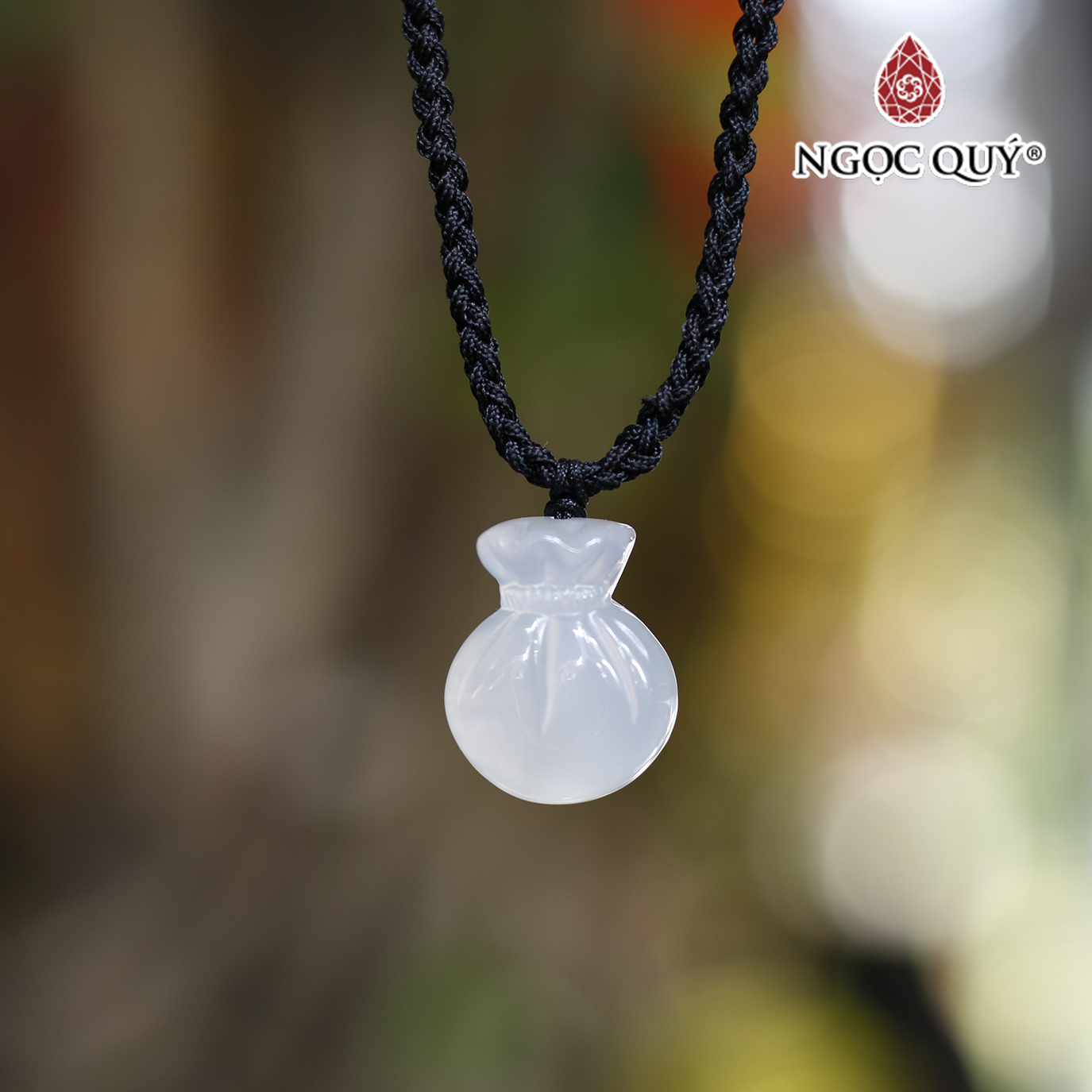 Mặt dây chuyền túi tiền đá mã não trắng 2.3x1.8x0.8cm mệnh thủy, kim - Ngọc Quý Gemstones
