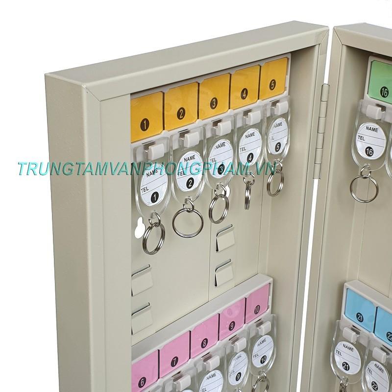 Tủ móc chìa khóa K30 chứa 30 móc được đánh số thứ tự, kèm sẵn 30 móc chìa khóa