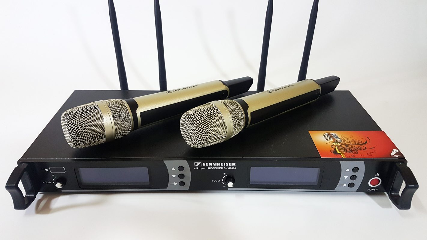 Micro karaoke Sennheiser SKM 9000 - Mic karaoke chuyên nghiệp, đầu thu anten 4 râu - Xử lí tiếng ồn, tạp âm cực tốt -Thiết kế kim loại sang trọng, cao cấp - Hàng nhập khẩu