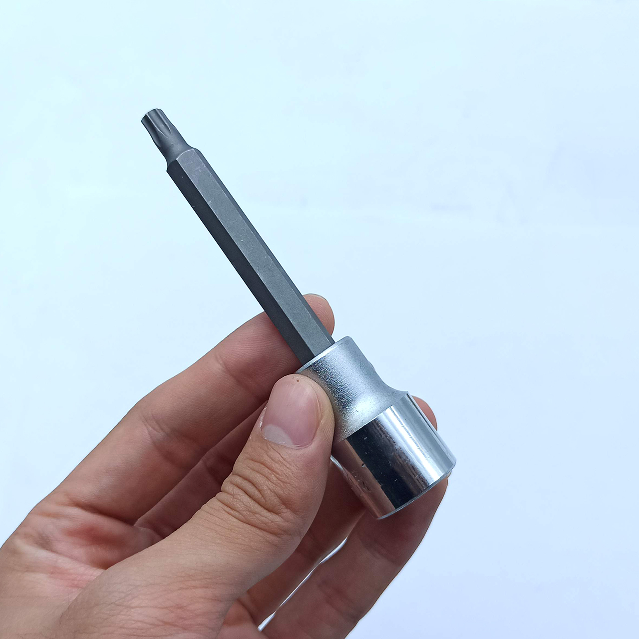 Đầu vặn khẩu tuýp 1/2 mũi vít hình sao thép CrV loại dài 100mm