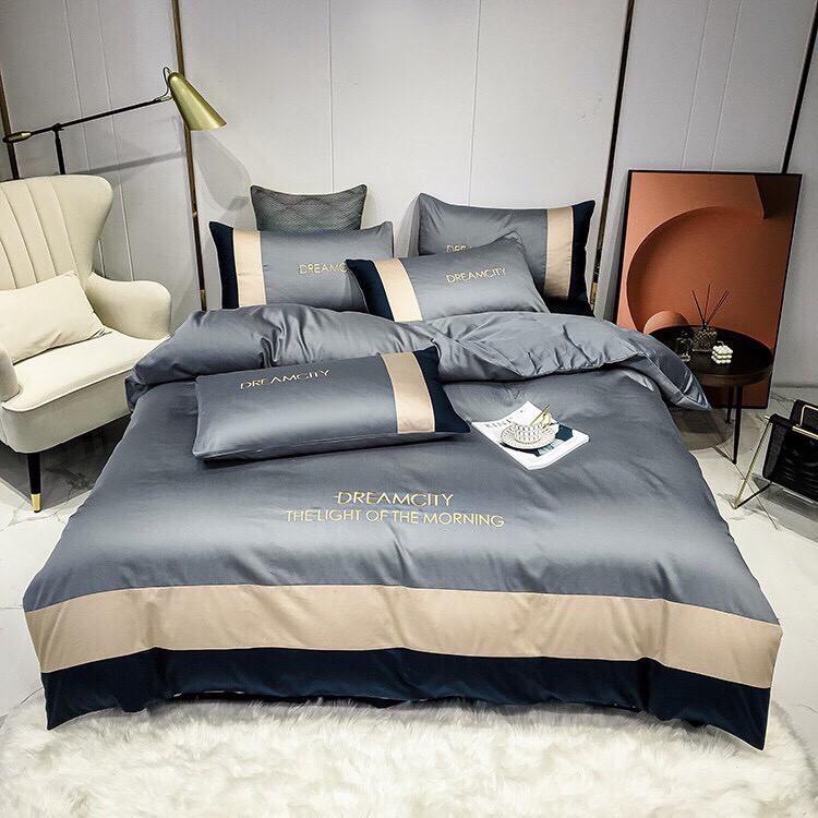 Bộ chăn ga gối lụa Dreamhome city cao cấp,gồm 1 vỏ chăn 1 ga 2 vỏ gối nằm-đỏ kẻ nhỏ