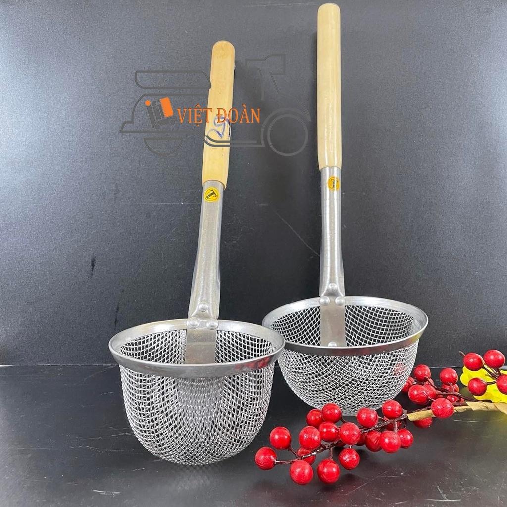 Vợt TRỤNG HỦ TIẾU, MÌ INOX, cán gỗ, có móc treo tiện dụng NHIỀU SIZE- Dụng cụ nấu ăn, nhà bếp