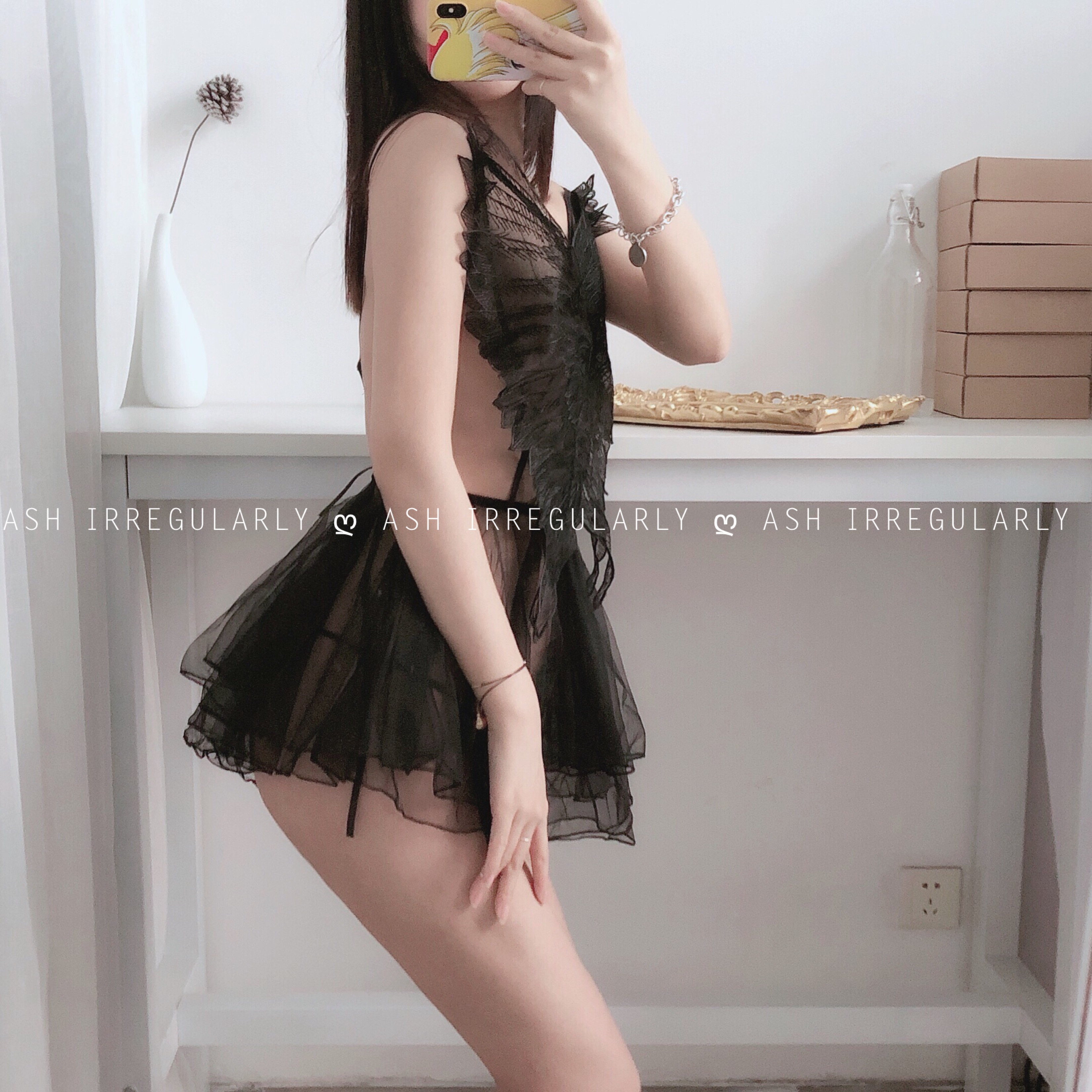 Váy ngủ sexy ren cánh chim thiên nga mỏng manh quyến rũ