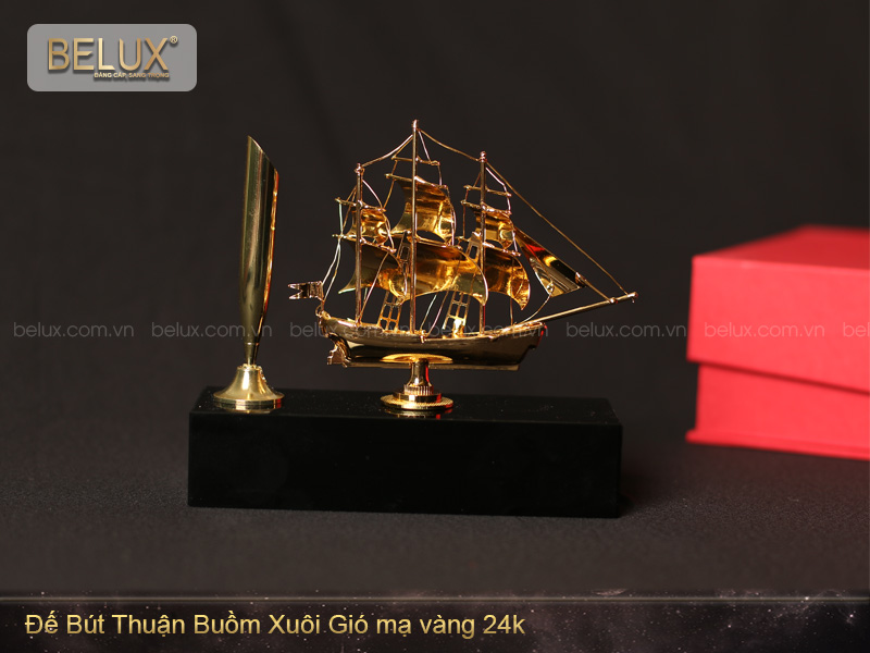 Đế bút Thuận buồm xuôi gió mạ vàng 24k