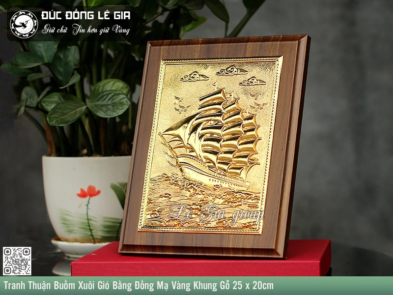 Tranh Thuận Buồm Xuôi Gió Bằng Đồng Mạ Vàng Khung Gỗ 25 x 20cm
