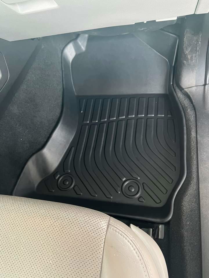 Thảm lót sàn cho xe Subaru Outback 2015 - 2019 thương hiệu DCSMat, chất liệu TPE cao cấp