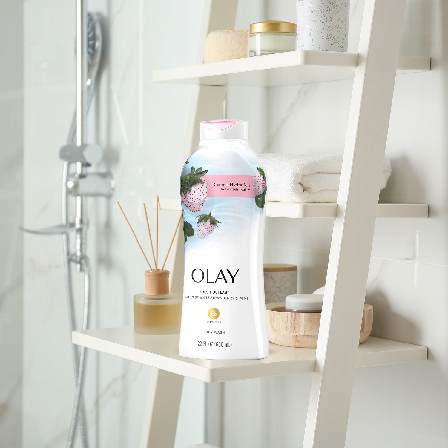 Sữa tắm OLAY Fresh Outlast Cooling White Strawberry and Mint (650ml)