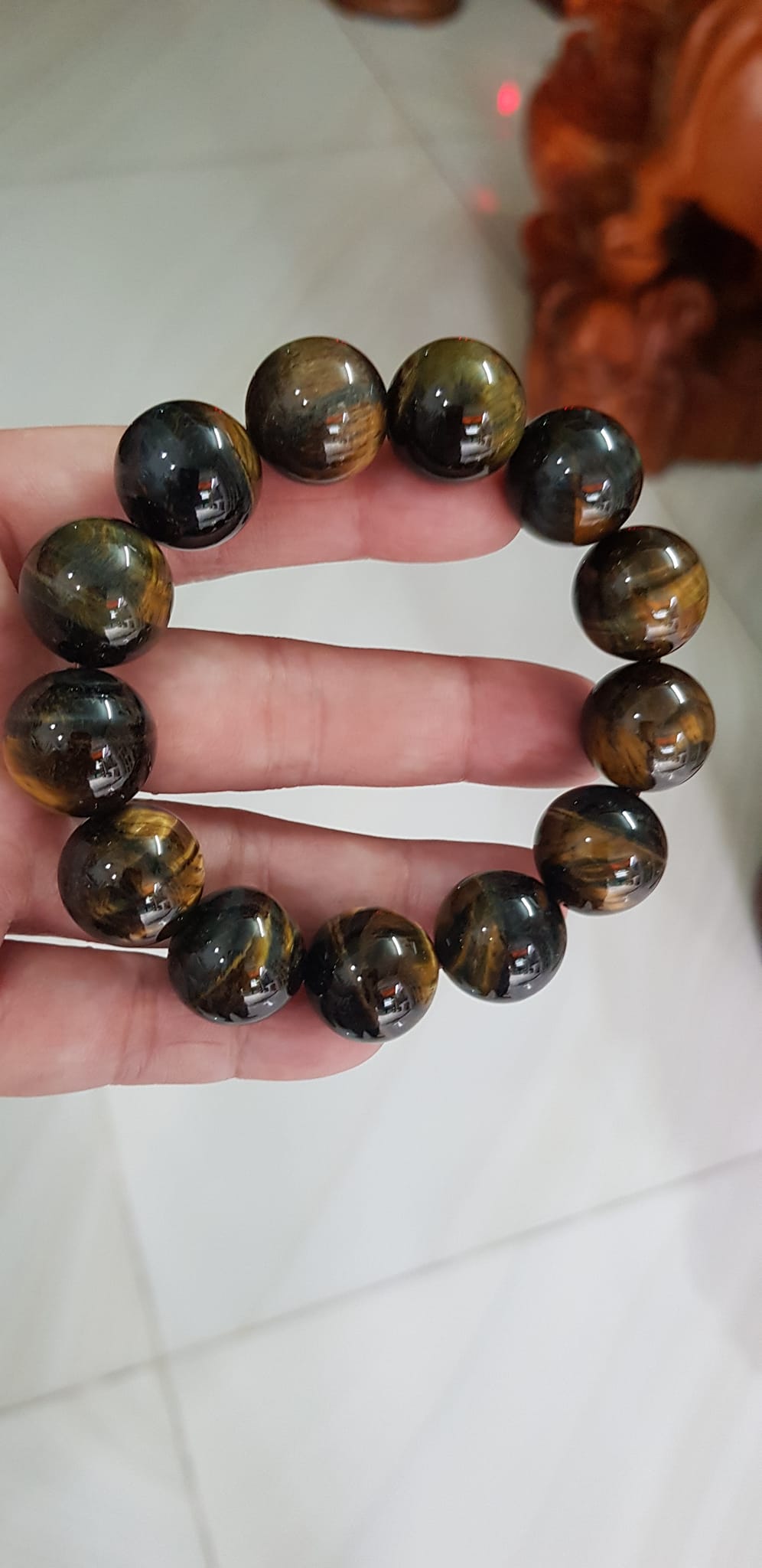 Vòng đeo Tay Nam ĐÁ MẮT HỔ Vàng Xanh tự nhiên size hạt 16mm 13 Viên Nam Mệnh THUỶ Mệnh Mộc đeo Vòng hợp phong thủy làm ăn, kinh doanh tốt đẹp phát đạt tốt sức khỏe ạ
