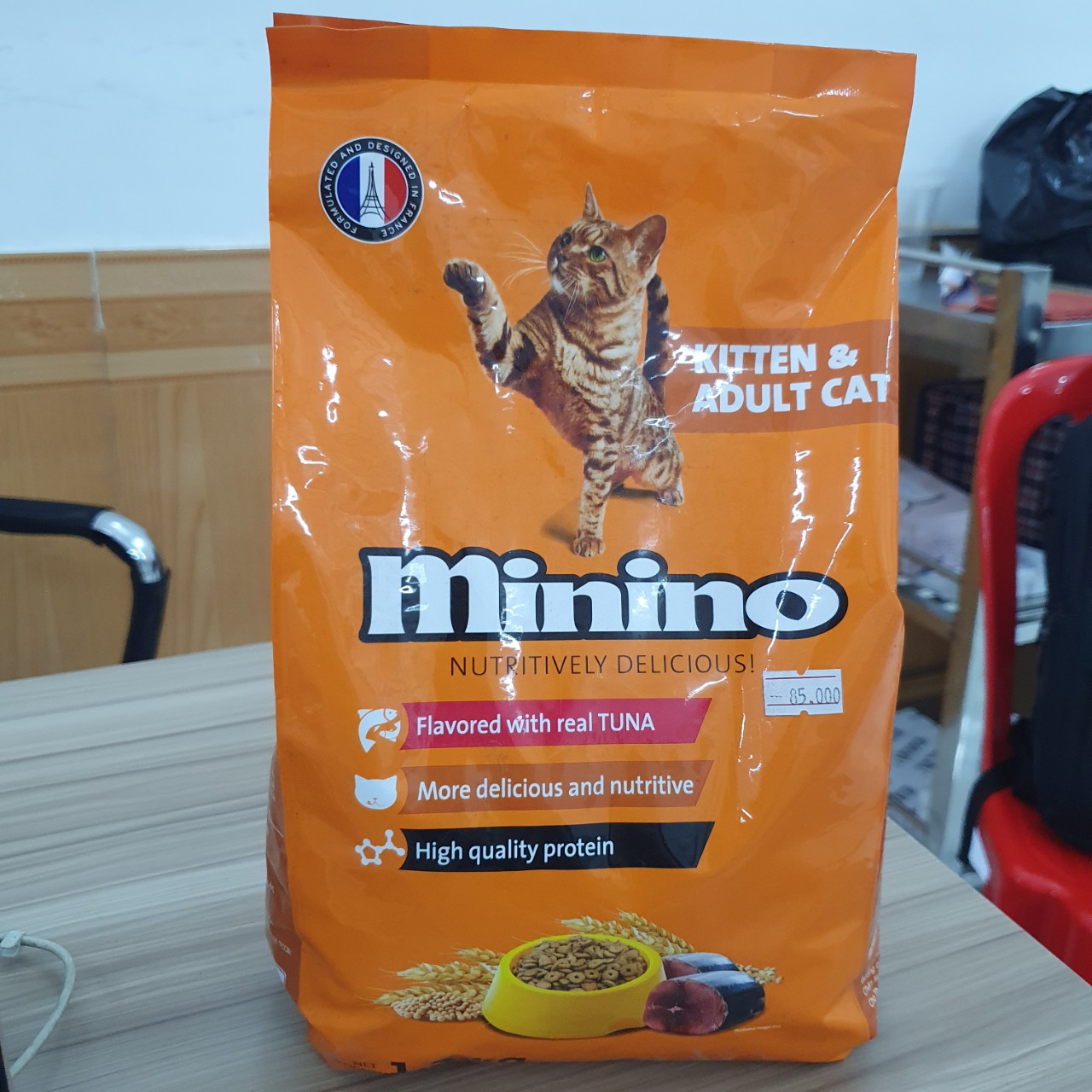 Thức ăn cho mèo con &amp; mèo trưởng thành Minino Tuna Flavored vị cá ngừ gói 1.3kg