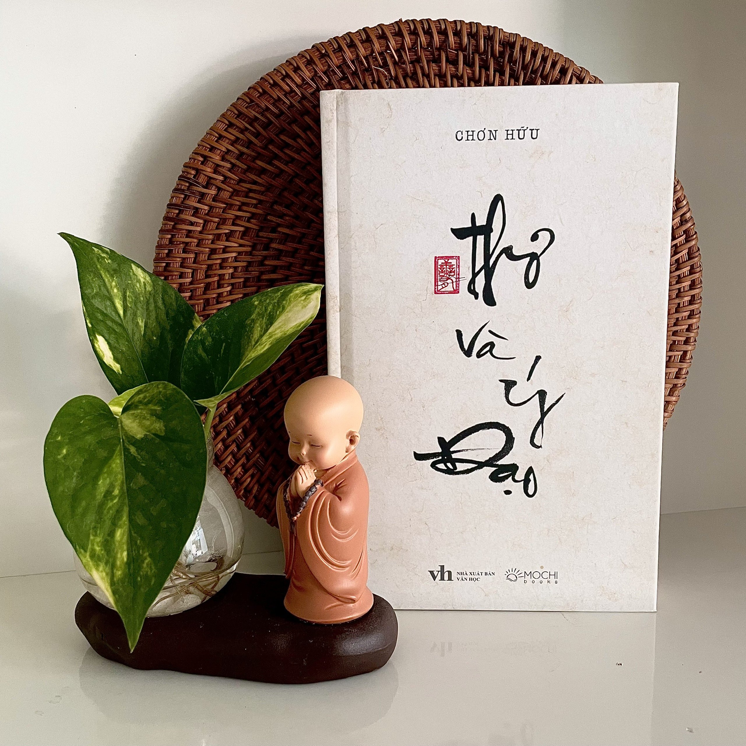 Sách - Thơ và Ý Đạo