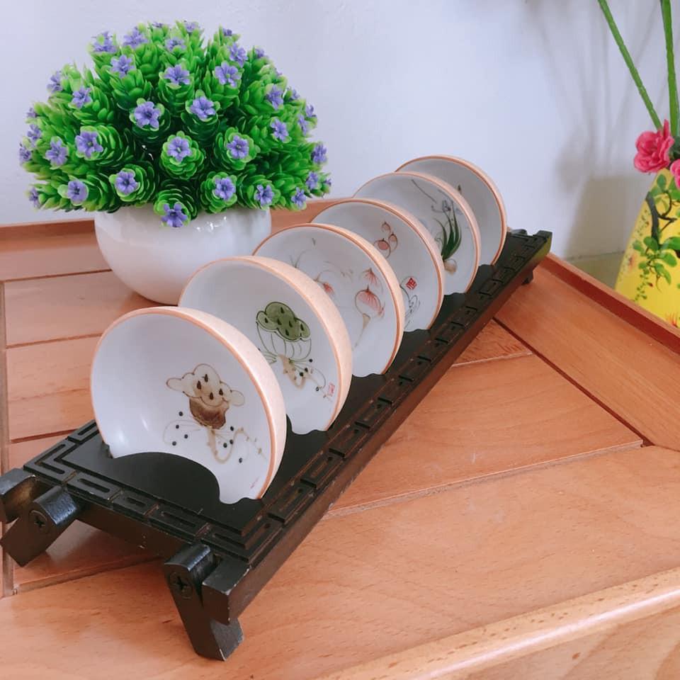 6 chén lòng sứ ngoài phủ nhám họa tiết vẽ tay tinh tế Ngư Hí, Lan Hoa, Liên Bồng + 1 gác chén gỗ mun