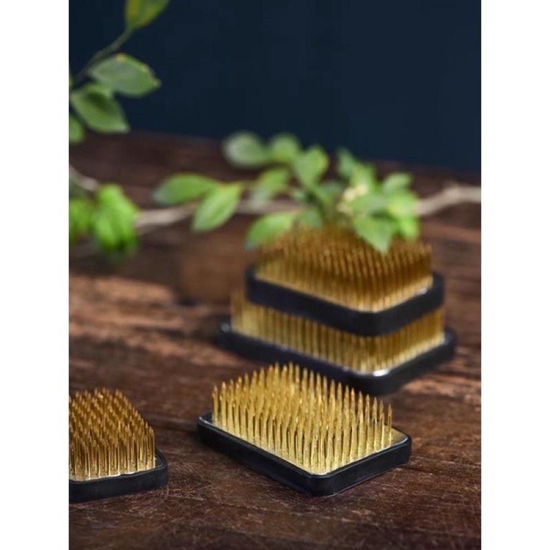 Đồ cắm hoa kim đồng- chông