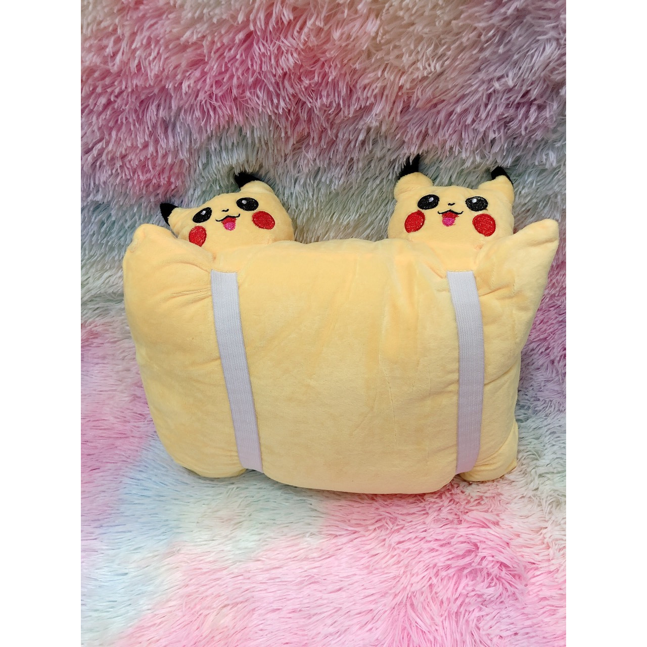 Gối đi xe máy cho bé Pikachu