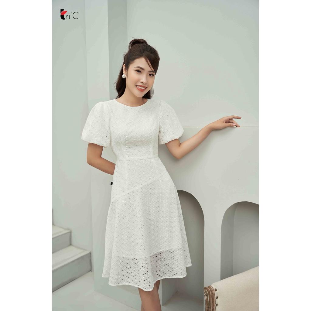 Đầm hoa thêu đục, tay bồng Tri'C Luxury A23221 Trắng