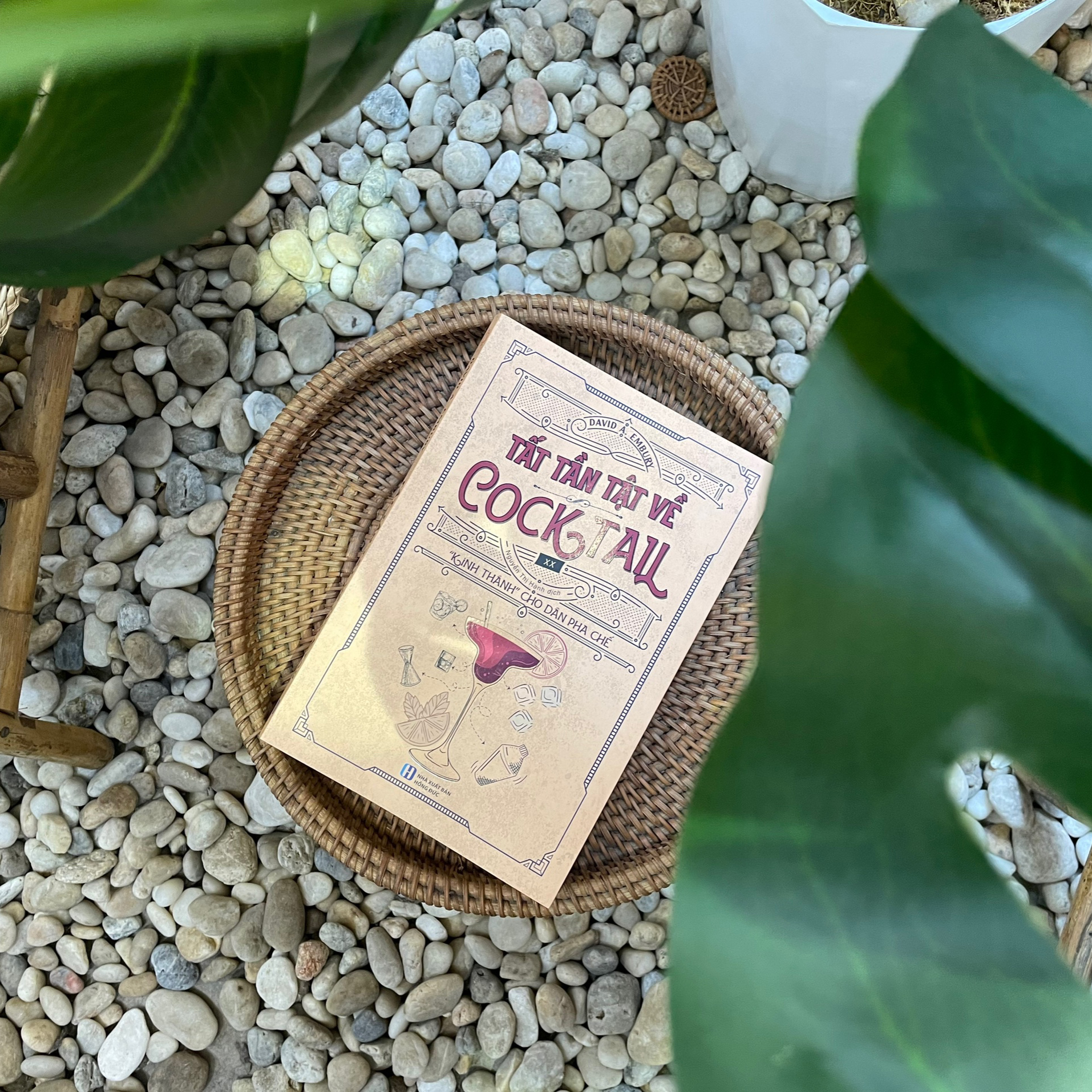 Sách - TẤT TẦN TẬT VỀ COCKTAIL - Lighbooks