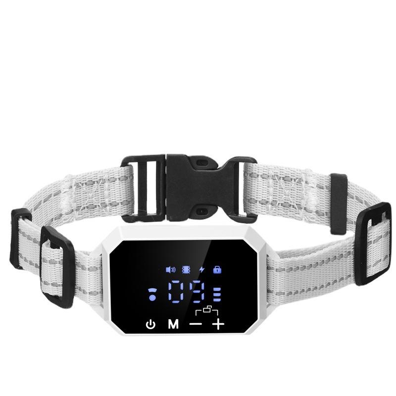 Quảng cáo hàng rào điện tử không dây GPS chống chạy thông minh có thể điều chỉnh ba tốc độ cảnh báo sốc điện rung thiết bị sủa thiết bị huấn luyện chó