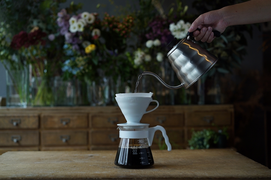 Phễu Pha Cà Phê Gốm Sứ Hario V60 Coffee Dripper