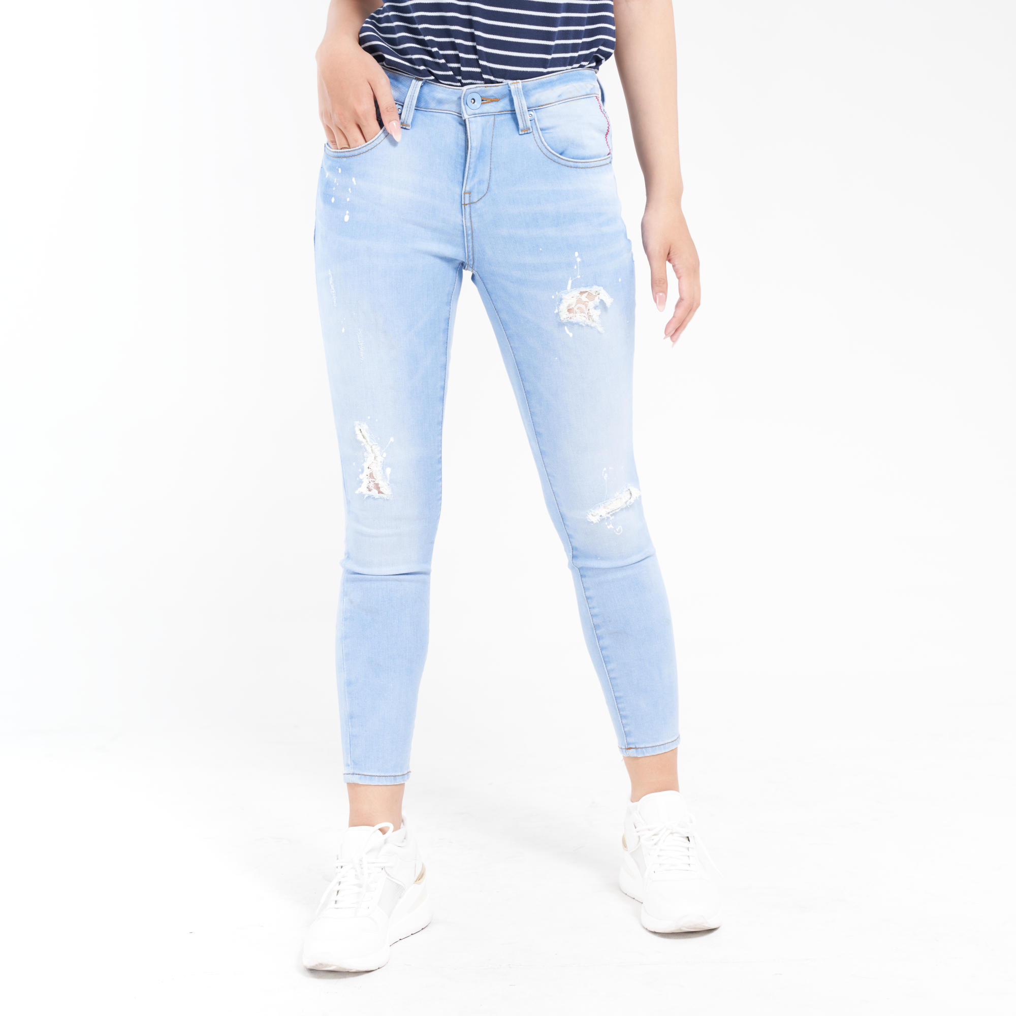 Quần jeans nữ ống ôm rách MESSI SJW-846