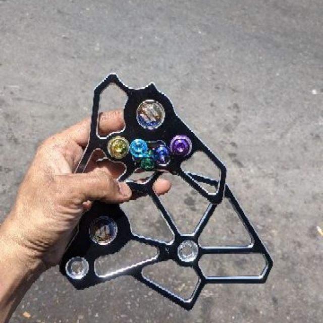 NẸP SƯỜN LOGO TITAN RAIDER FI, SATRIA kèm 4 con ốc titan