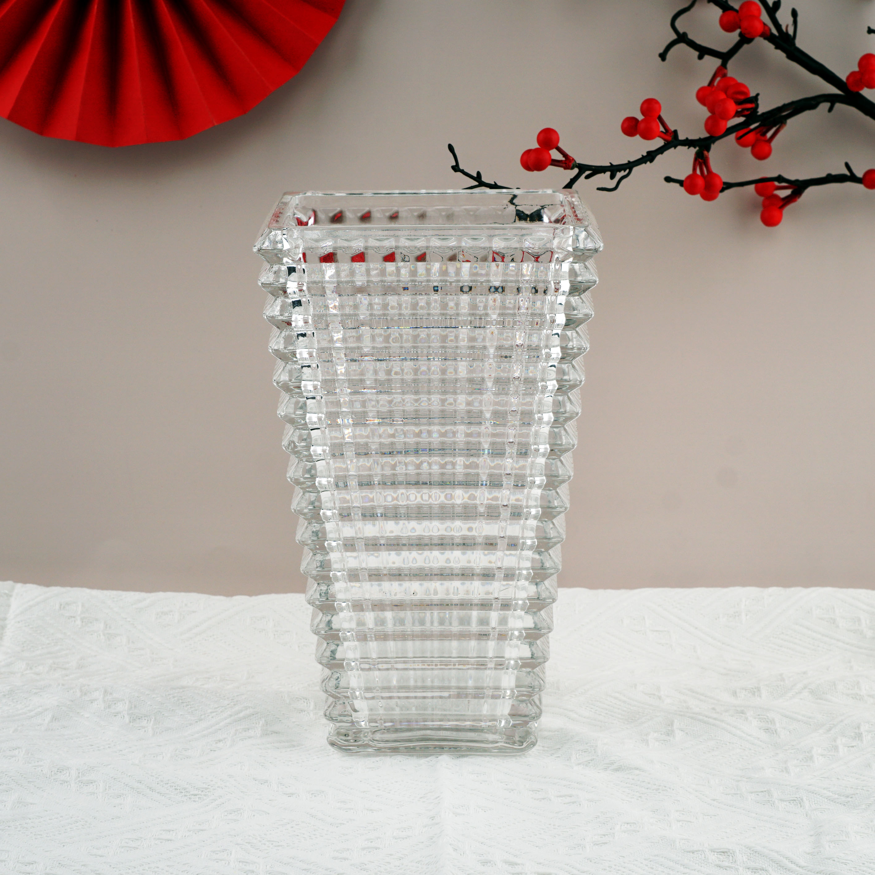 BÌNH HOA BH23T THỦY TINH MÀU TRẮNG HỌA TIẾT NỔI CAO 23CM