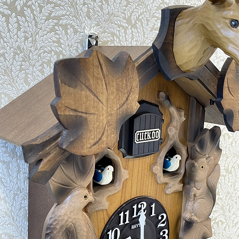 Đồng hồ Cuckoo Rhythm 4MJ419-R06. Kt 38.2 x 77.0 x 29.0cm, 1.67kg. Vỏ gỗ. Dùng Pin.