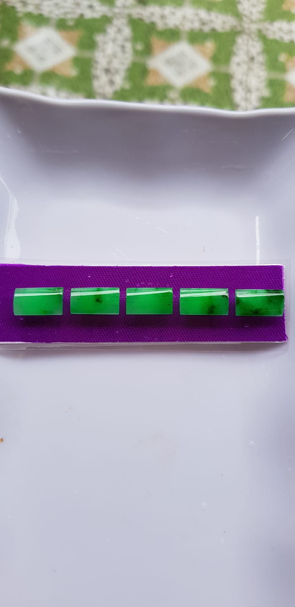 1 bộ lắc tay hình chữ nhật bóng đẹp Dài 13mm x Ngang 7mm x Cao 2mm Đá Ngọc Cẩm Thạch tự nhiên Xanh Ngọc tươi bóng đẹp Nữ bọc vàng đeo đẹp sang quà tặng ý nghĩa gửii đến Mẹ và người thân ạ