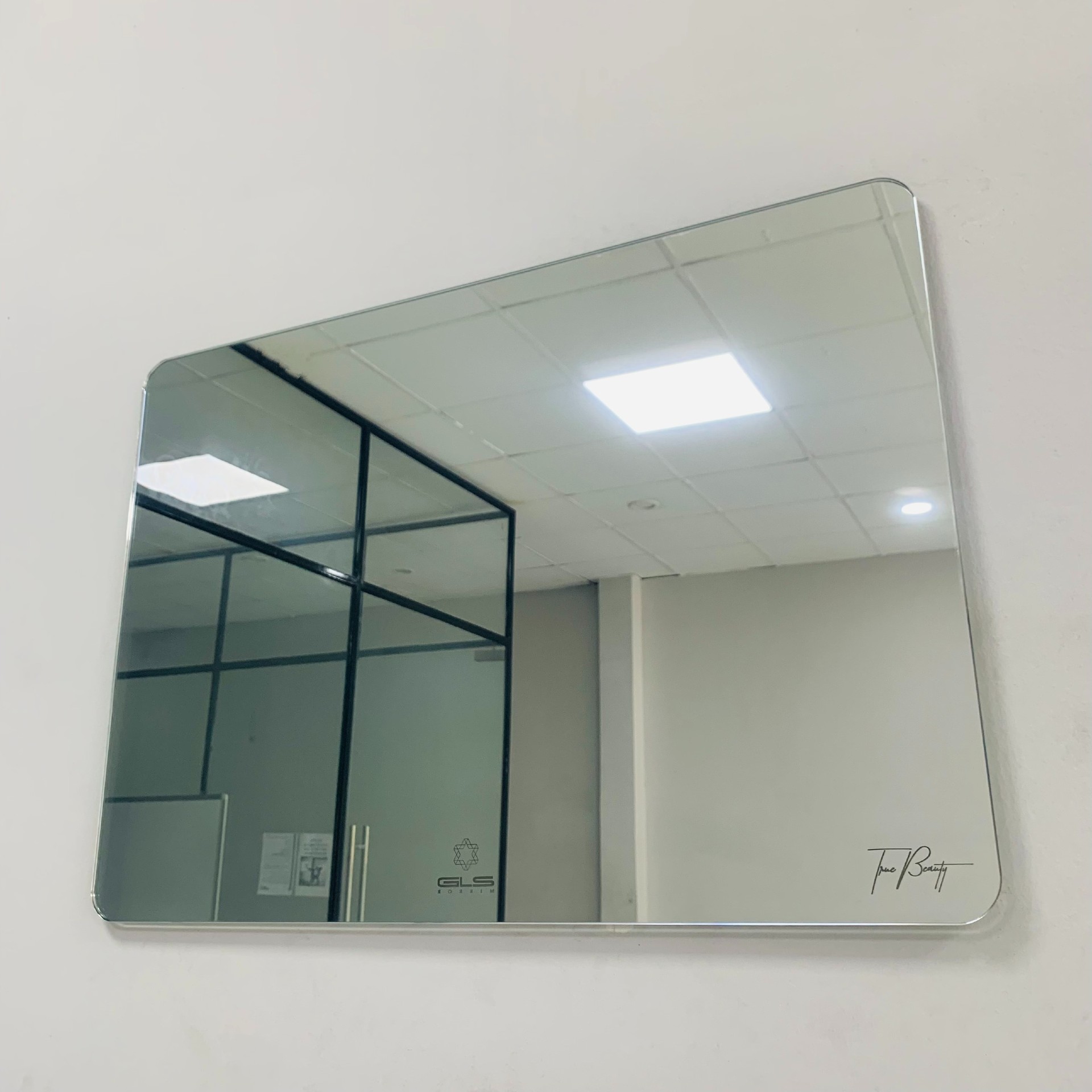 Gương soi GLS hình chữ nhật ngang mài cạnh kích thước 50x70cm sưu tập Thu 2022