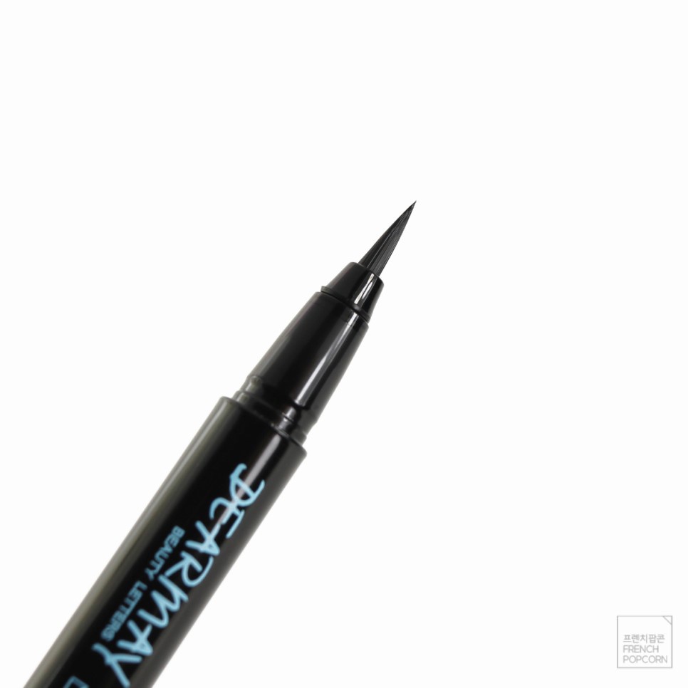 Bút Kẻ Mắt Dạ Chống Trôi Dearmay Fixtay Brush Liner 0.5g