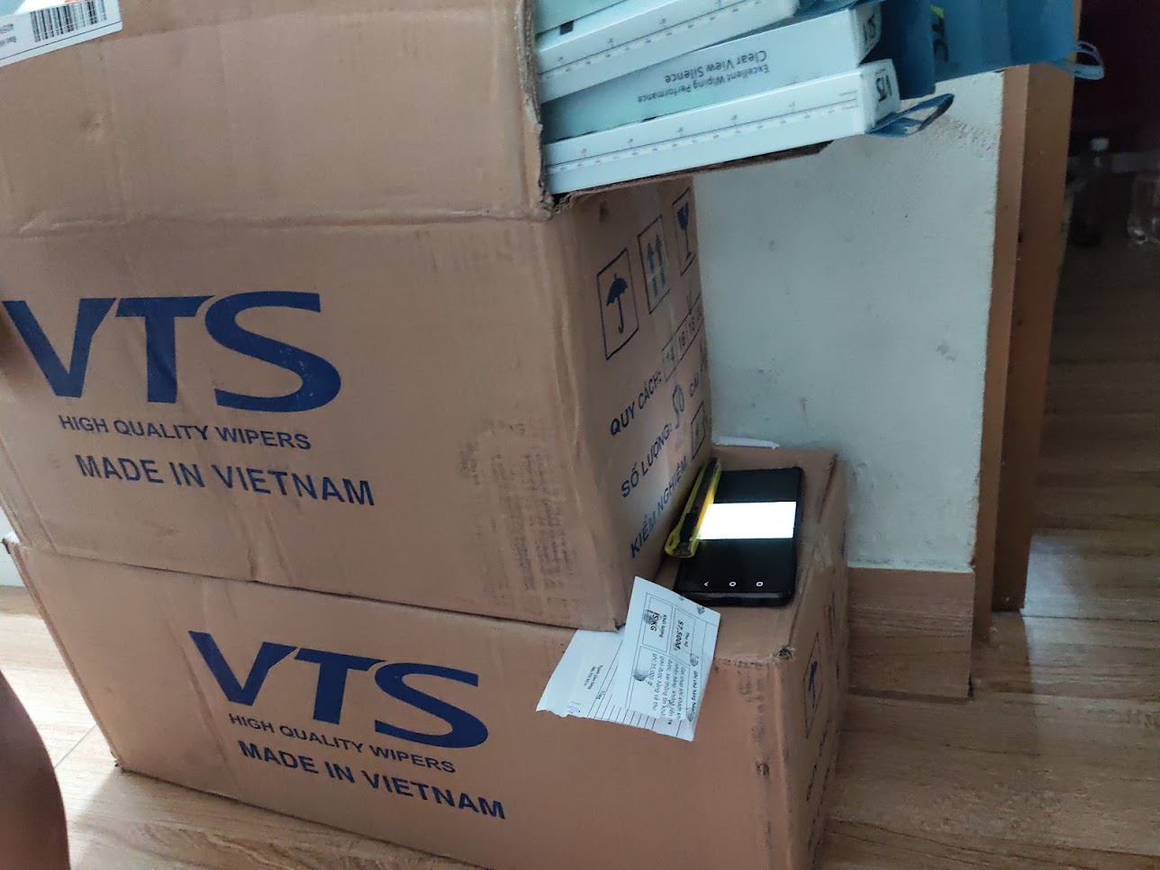 Bộ 02 chiếc, GẠT MƯA Ô TÔ CHÍNH HIỆU, Gạt mưa vts, lưỡi silicon, gạt siêu bền, sạch sẽ, êm ái, chất lượng cao, GARAOTO