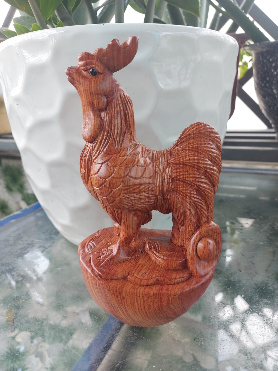 Tượng con gà gỗ hương nguyên khối cao 20cm