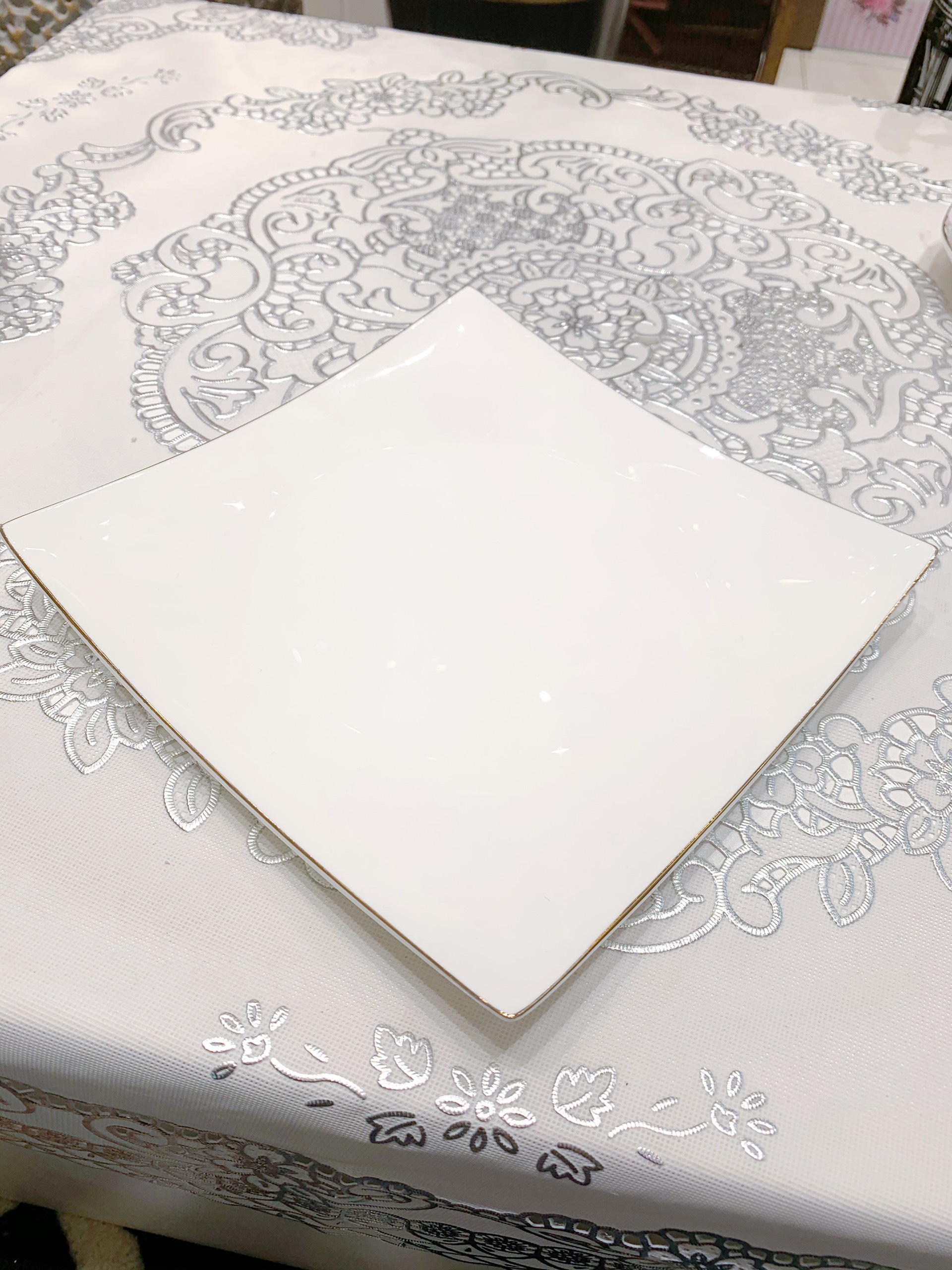 Đĩa vuông trơn sứ xương cao cấp viền vàng hiện đại 21x21cm WHITE 5537S