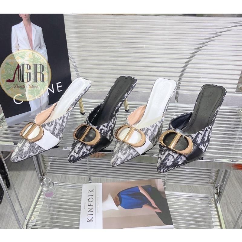Guốc mũi nhọn khoá D vải thêu gót nhọn vàng 6 cm