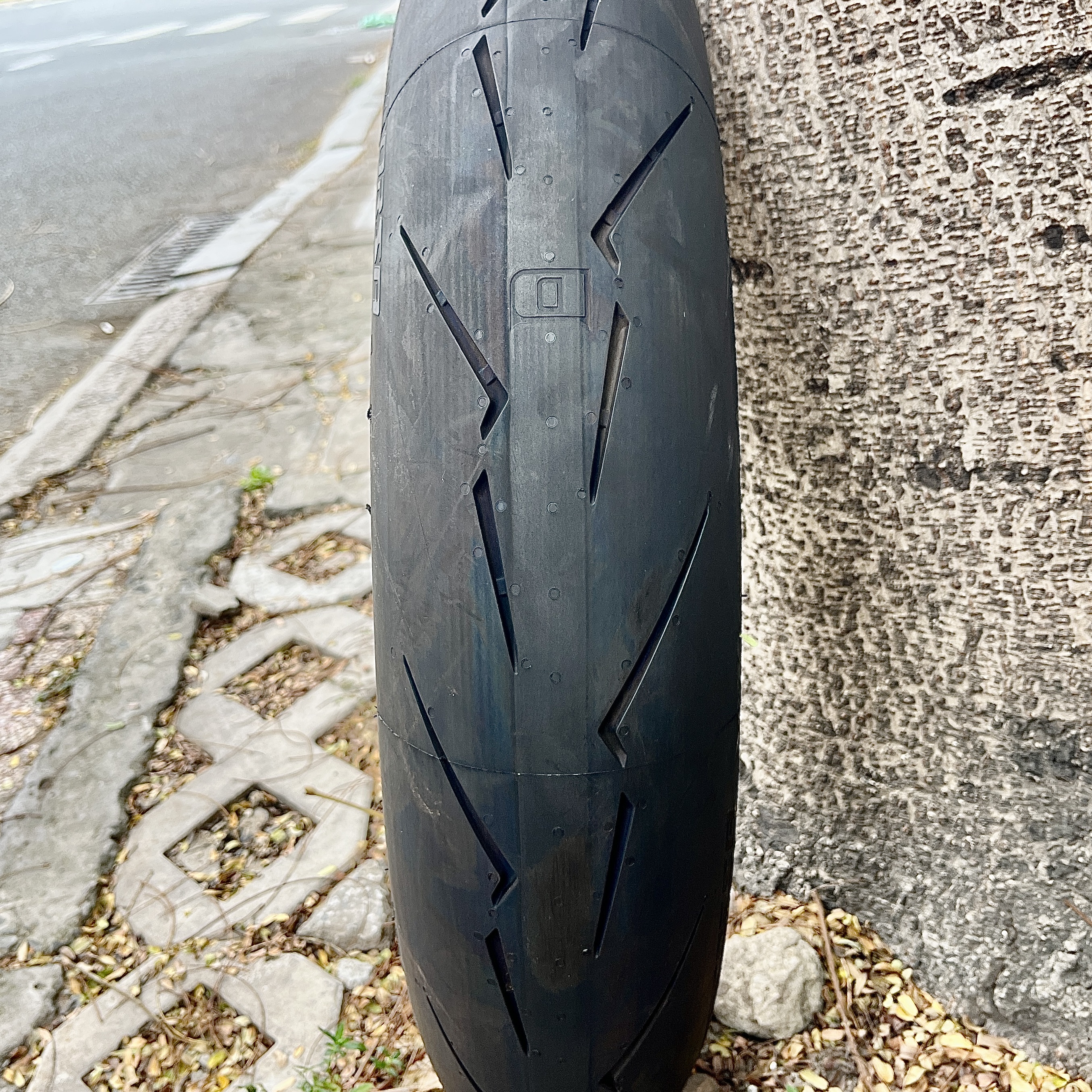 Vỏ Pirelli Diablo Supercorsa V4 120/180/190/200 mâm/vành 17 inch (Đức), không ruột (TL)